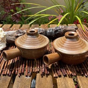 STONEWARE 2 Individual Bowls with Handles and Lids